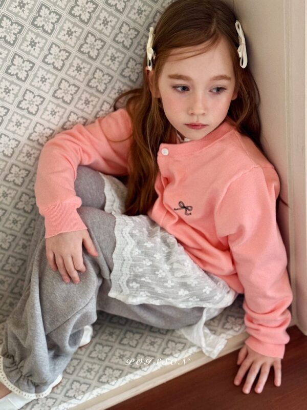 FF89DC59-A2E1-41AC-A23A-A46A18CBAC59_1_105_c 〖預購〗法式蝴蝶結刺繡針織衫