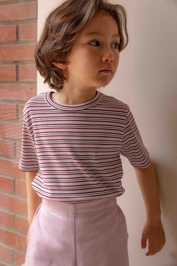 046684AA-39DA-4D45-9932-7425C3369A1D 〖預購〗香榭大道經典條紋上衣