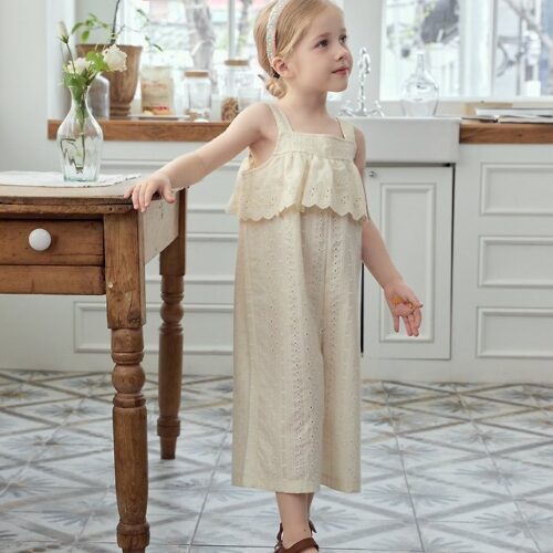 05DA2D2D-4596-4571-A975-1AC16E337C57 〖預購〗燒花蕾絲連身褲