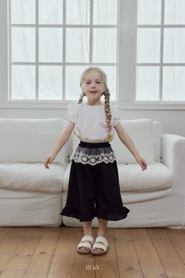 079A2288-82DD-498A-AEEB-27AD01399E67 〖預購〗亞麻小蕾絲飛袖上衣