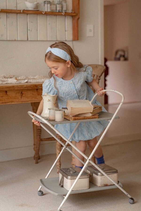 09B04201-D94B-486C-AAD9-01A6516379A9 〖預購〗吉維尼花園澎袖短上衣