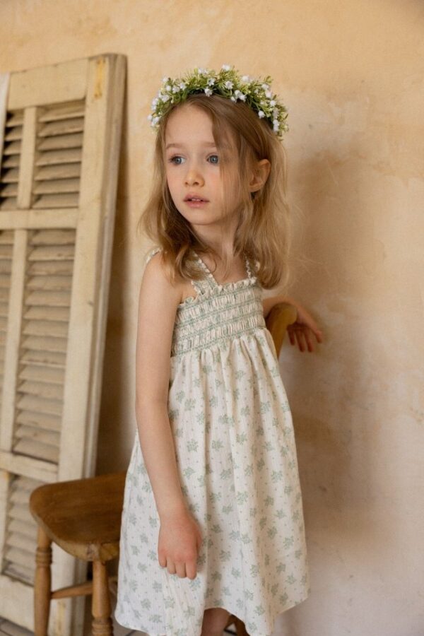 0E5D238F-3053-4728-8B4F-FDC3CD2E0E89 〖預購〗織感褶皺洋裝