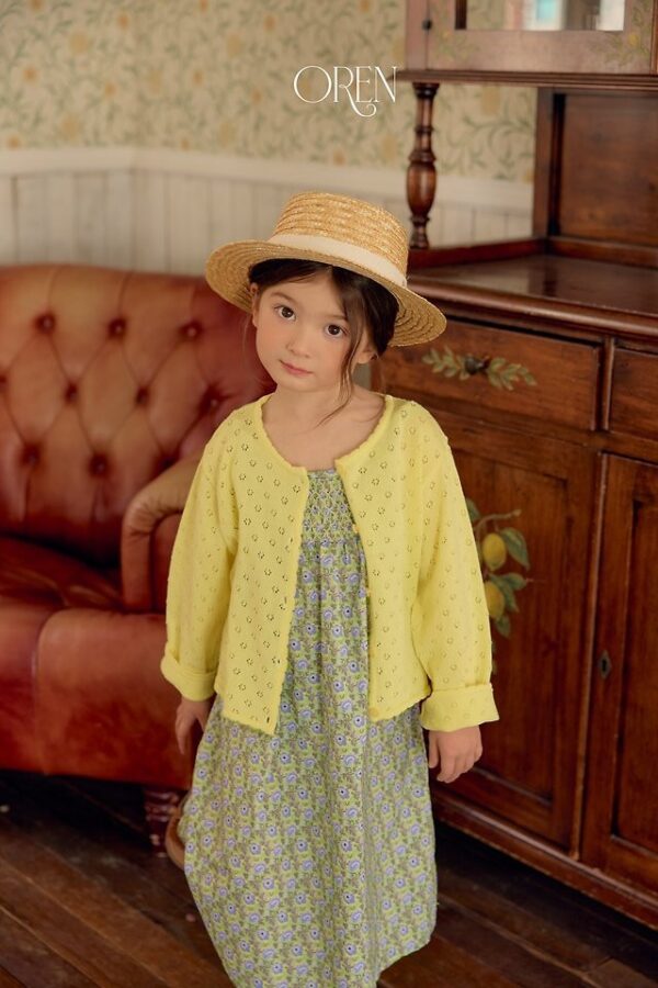 1B171A68-6A6D-4FF2-AFBA-EF2801FA1B2D 〖預購〗星圖輕盈碎花吊帶裙