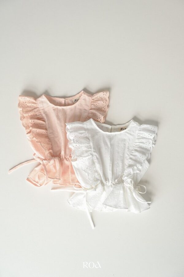 1F34B086-EF85-4B86-8E9F-BB07BAEAB627 〖預購〗羽感抓皺綁帶上衣