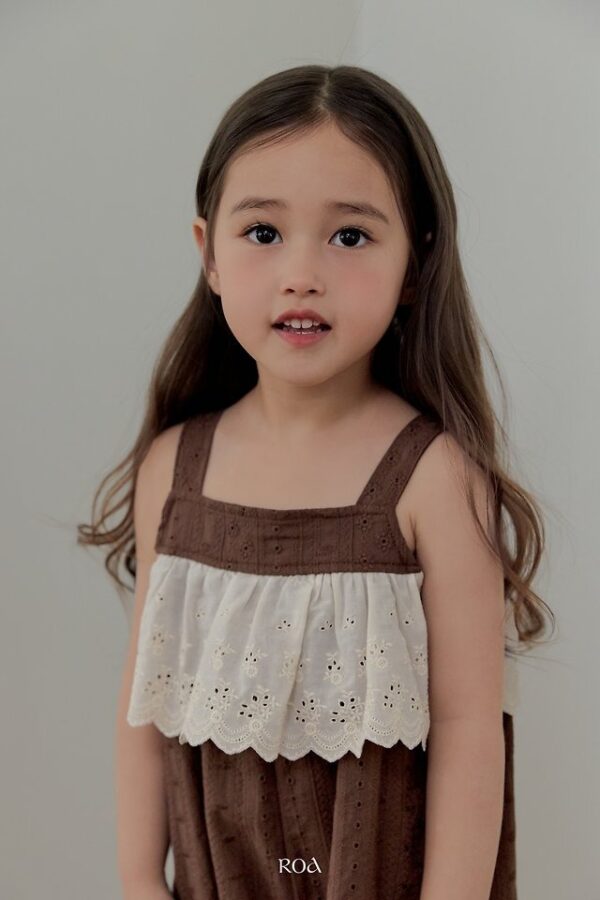 2C384733-ABA6-475B-AE9E-6A2545A3677D 〖預購〗燒花蕾絲連身褲