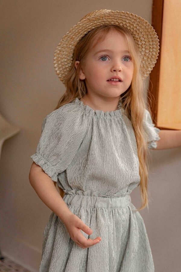 30E23BAF-8256-4635-B211-4F2C9F85B99E 〖預購〗漫步塞納河褶邊上衣