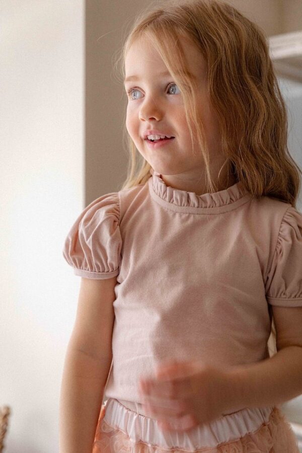 34713FC8-6C49-4764-9D93-11C477BDC31B 〖預購〗夏日序曲經典澎袖上衣