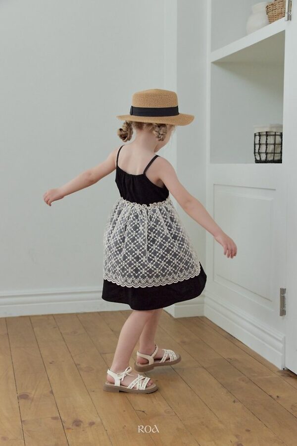 392D407D-2CE8-4A7C-81E3-F761CFE9C594 〖預購〗層次拼接洋裝