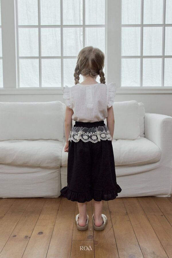 3B18DDFD-5245-408E-B7A4-B98A74043F93 〖預購〗亞麻小蕾絲飛袖上衣