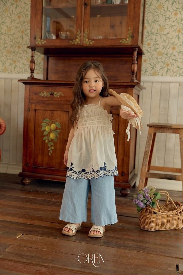 4048A5A6-B2AF-4793-A50E-6274355E1D79 〖預購〗弦線共振細帶洋裝