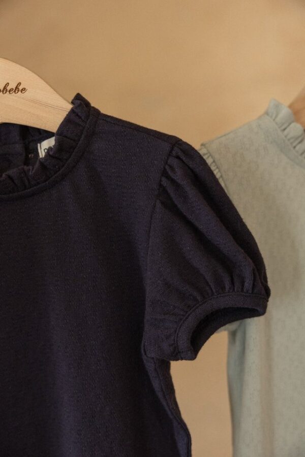 425DFAF0-CF1A-4EBC-A9DA-EB52E3FC53F9 〖預購〗褶皺雲朵澎袖衫