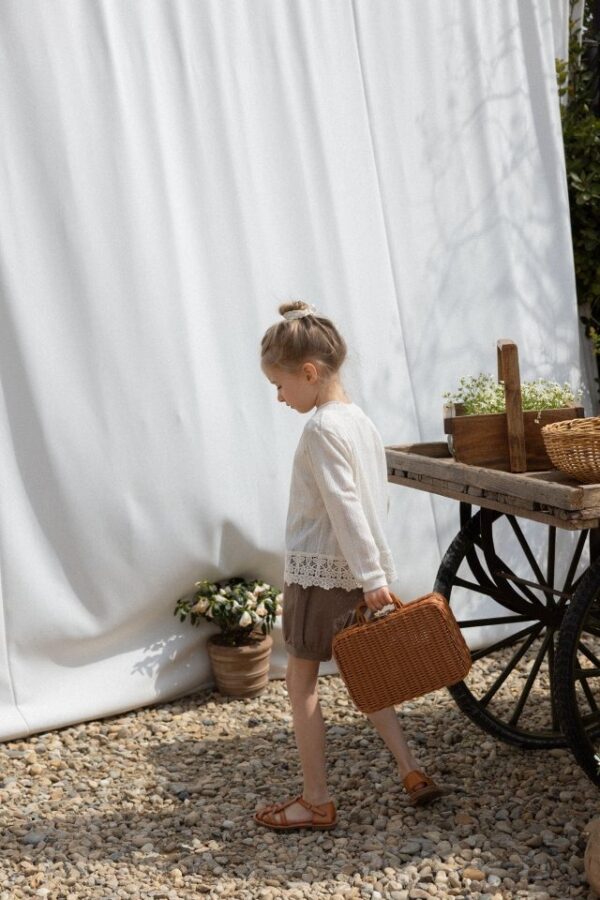 46ED5B14-2C19-400F-A1E3-EF0AFF74903E 〖預購〗艾琳柔霧針織衫