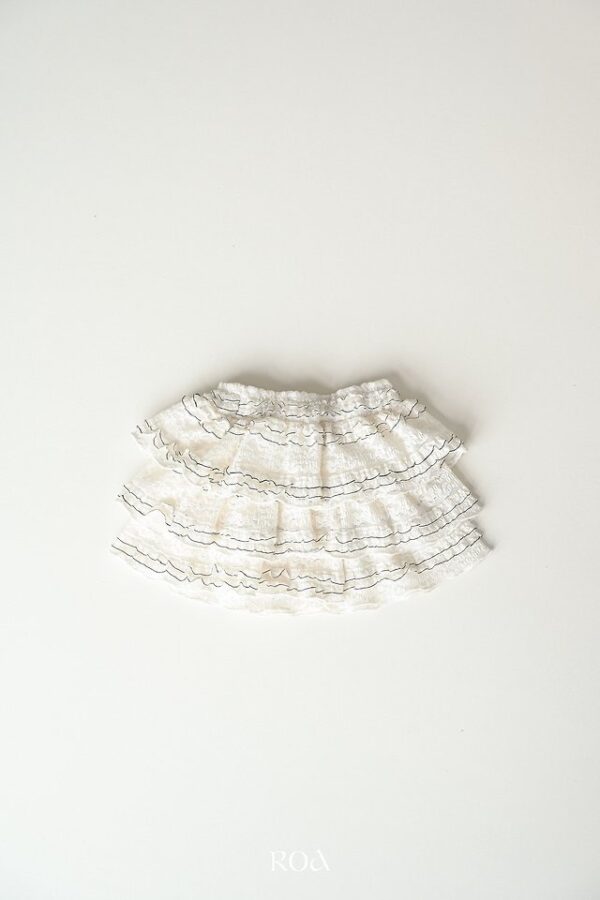 4EC8ADA0-4B13-495C-9B93-9C55CA177058 〖預購〗頭號甜心層層短褲