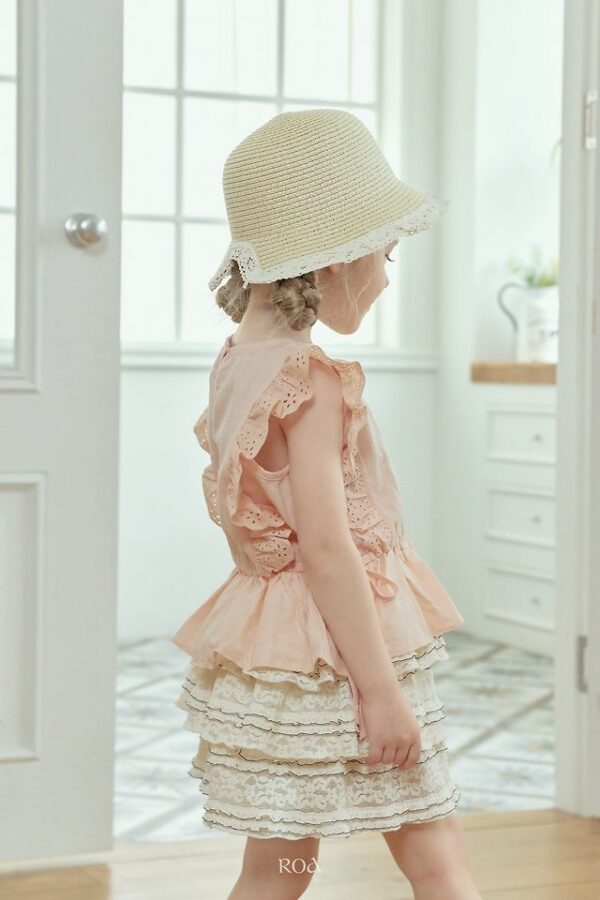 5041A6E7-EF3B-40E1-8F16-6B047380A59A 〖預購〗羽感抓皺綁帶上衣