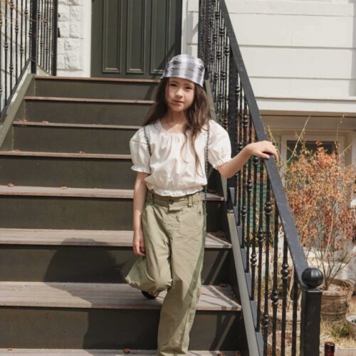 516D969D-A255-47FD-9107-DFA9649EE8B2 〖預購〗俐落短版澎袖上衣