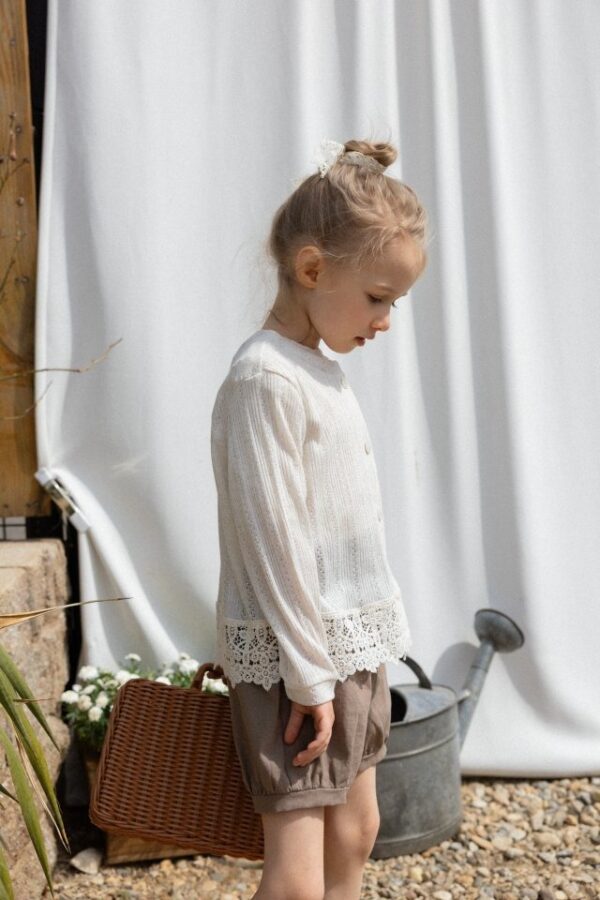 57B7ACF2-FB1A-419D-BA2F-76064E93E766 〖預購〗艾琳柔霧針織衫