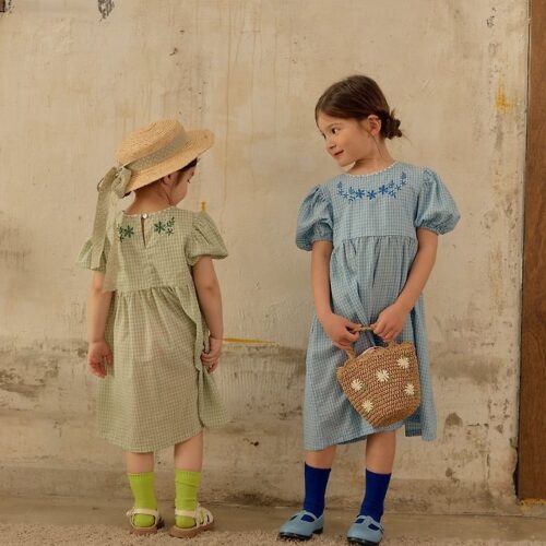 5A045E85-0F66-4887-9F90-0FC1633A5BD5 〖預購〗膠卷餘片碎花連身裙