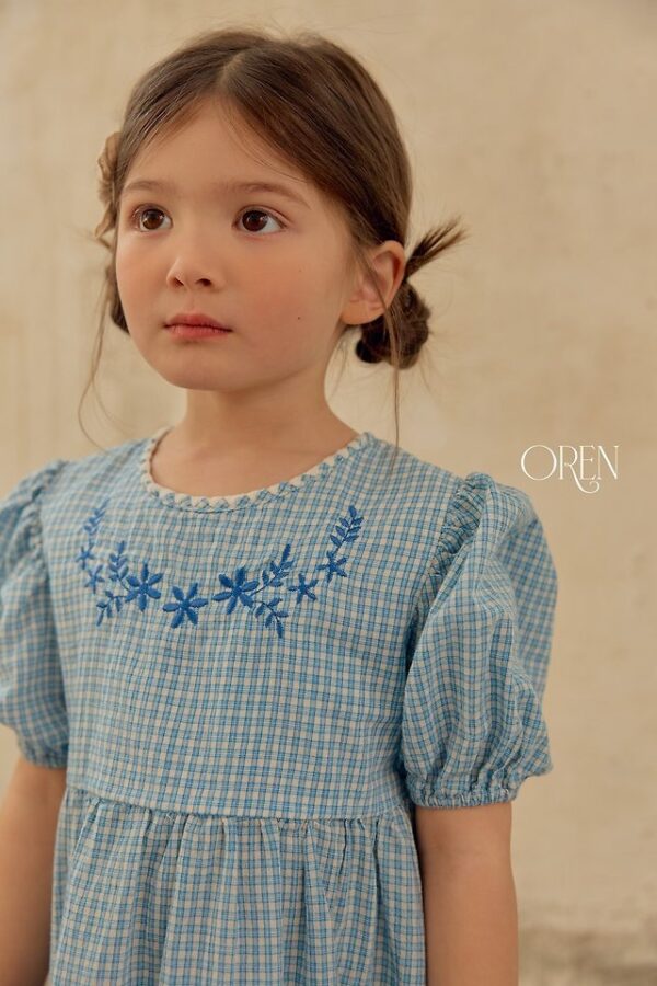 6495E5AF-CBCC-4BDE-9C8F-D511B73EF86E 〖預購〗膠卷餘片碎花連身裙