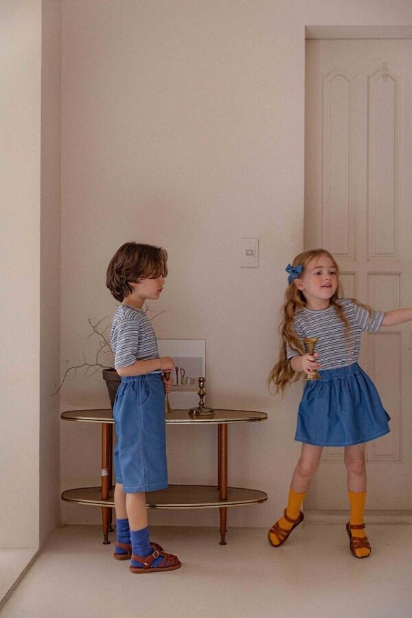 64FE8A93-87EB-4EDD-B778-71A8089EAA56 〖預購〗香榭大道經典條紋上衣