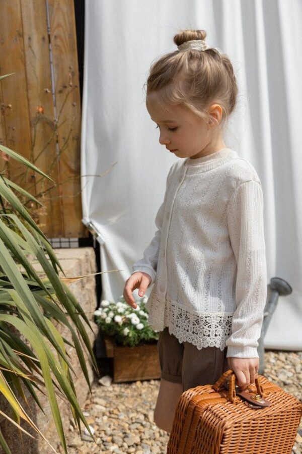 72199912-AB4F-4440-A30A-2A85E19E6493 〖預購〗艾琳柔霧針織衫