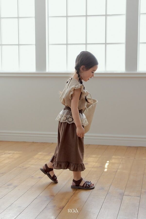 7AF28CC1-33E3-466C-934F-F8D159779ADD 〖預購〗棉麻蕾絲拼接寬褲