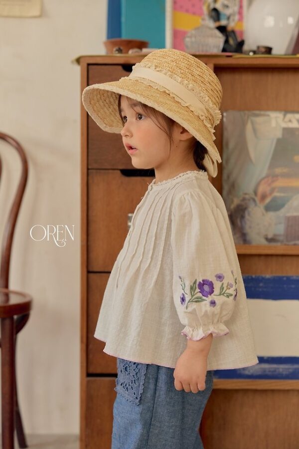 7C59B7E8-4DCF-4826-B406-C9F37E07653C 〖預購〗晨間小花拓印上衣
