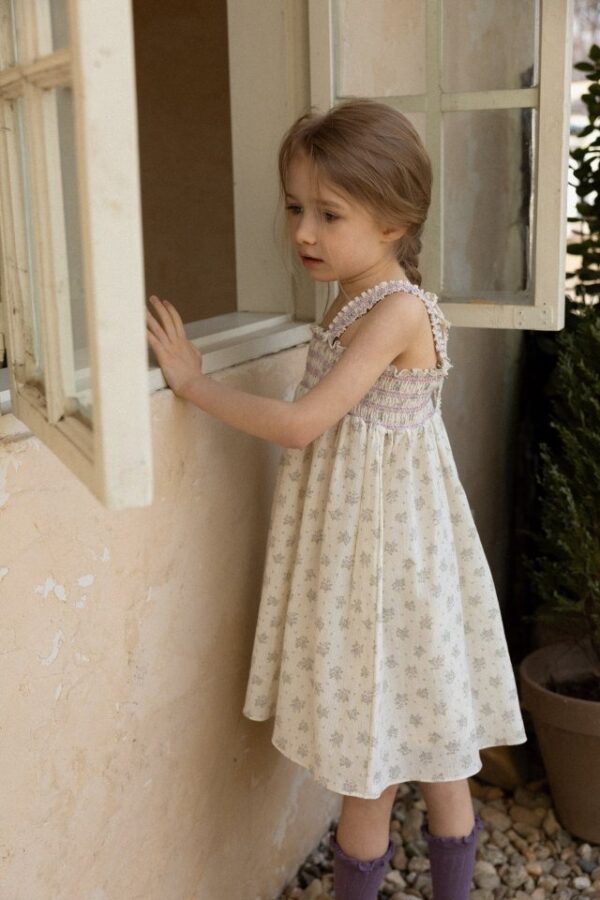 7EC7EE54-0447-4260-BF55-C3951BD4FEA5 〖預購〗織感褶皺洋裝