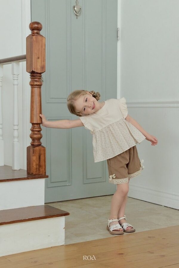 7F0974D7-248D-4D7F-ACA6-5F57943142D5 〖預購〗開衩輕柔棉麻短褲