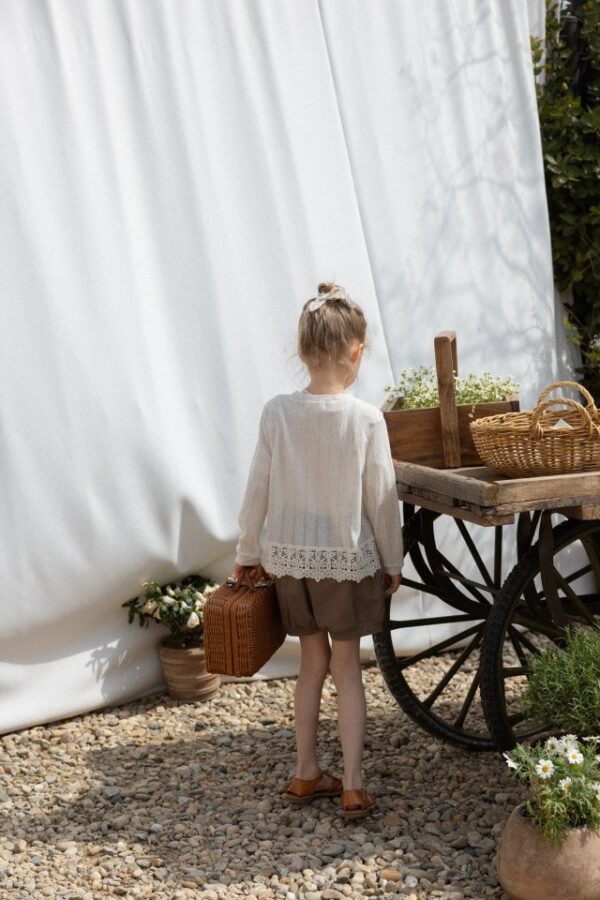 85136396-3129-499B-A936-FB8AC56EE603 〖預購〗艾琳柔霧針織衫