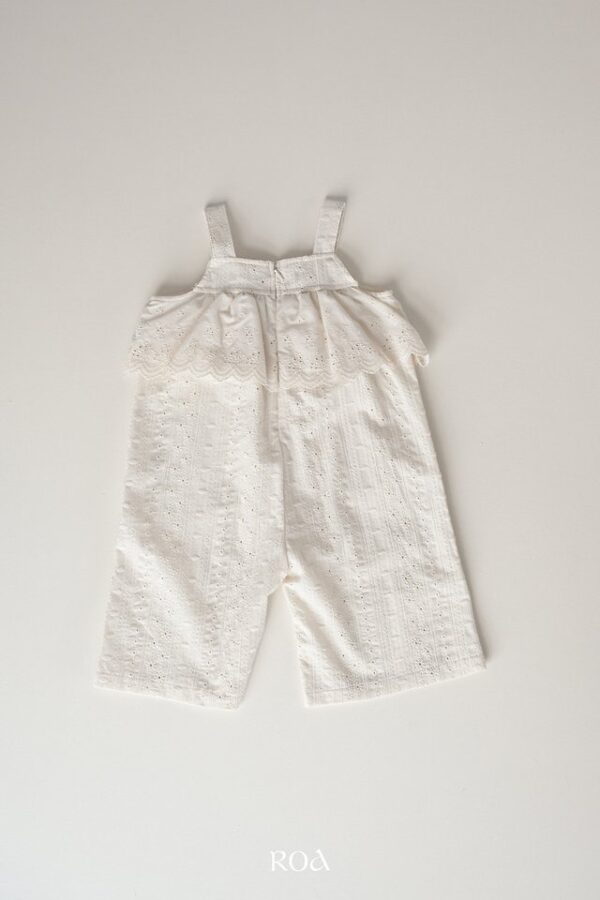 87ECD760-9904-45F7-92AE-335377CA9F8D 〖預購〗燒花蕾絲連身褲