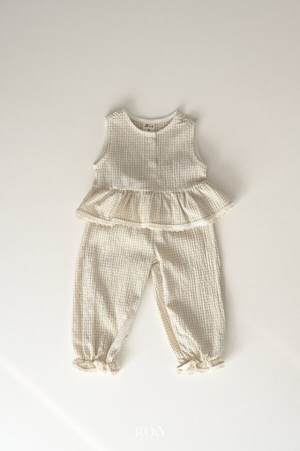 890B3B53-2EA7-4E02-B6B0-470D5A9E5136 〖預購〗奶茶格紋套裝