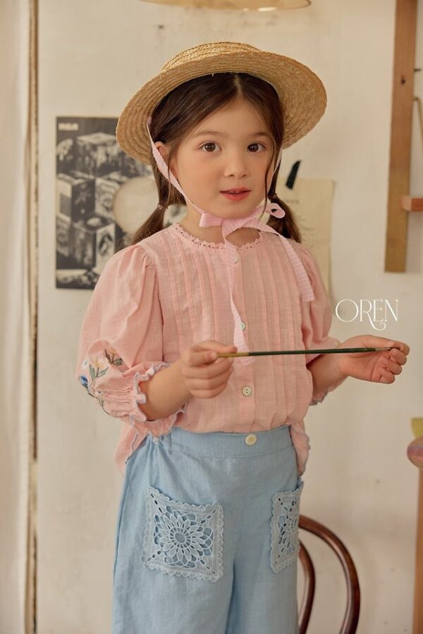 8B6F3BE6-76DC-47D6-9D57-385784D79B93 〖預購〗晨間小花拓印上衣