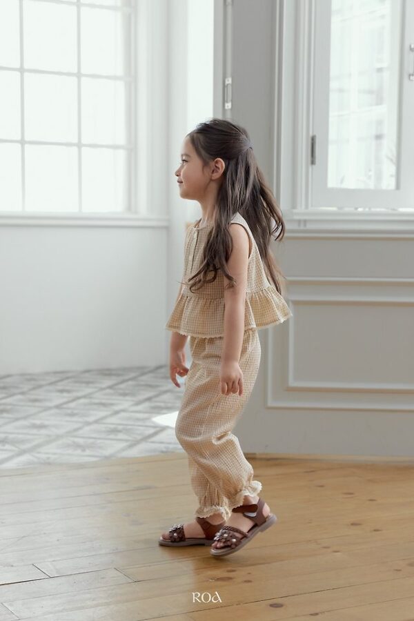 8DE493C5-E18C-4378-9855-09C56B0CD7A1 〖預購〗奶茶格紋套裝