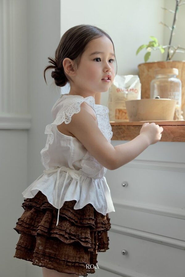 90B9A307-B4D9-478B-8EC4-582EE9A55F1F 〖預購〗羽感抓皺綁帶上衣