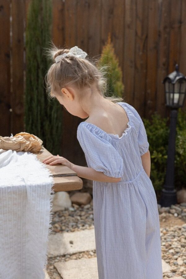 92B3D2CC-D0A6-42E5-8969-C4DD4AF7434E 〖預購〗稜角亞麻連身裝