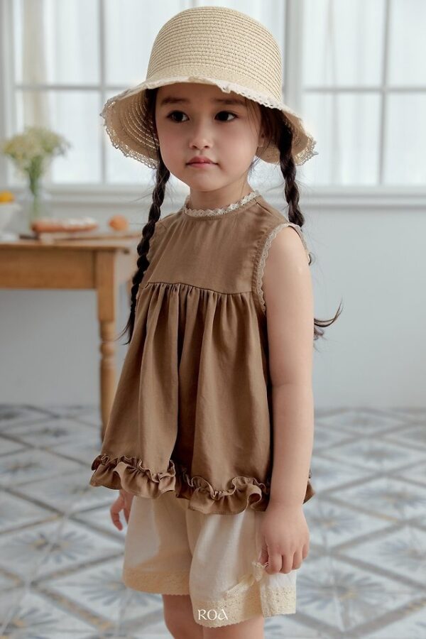 94613ED9-4729-4F86-B3D4-92734F311786 〖預購〗荷葉邊優雅上衣