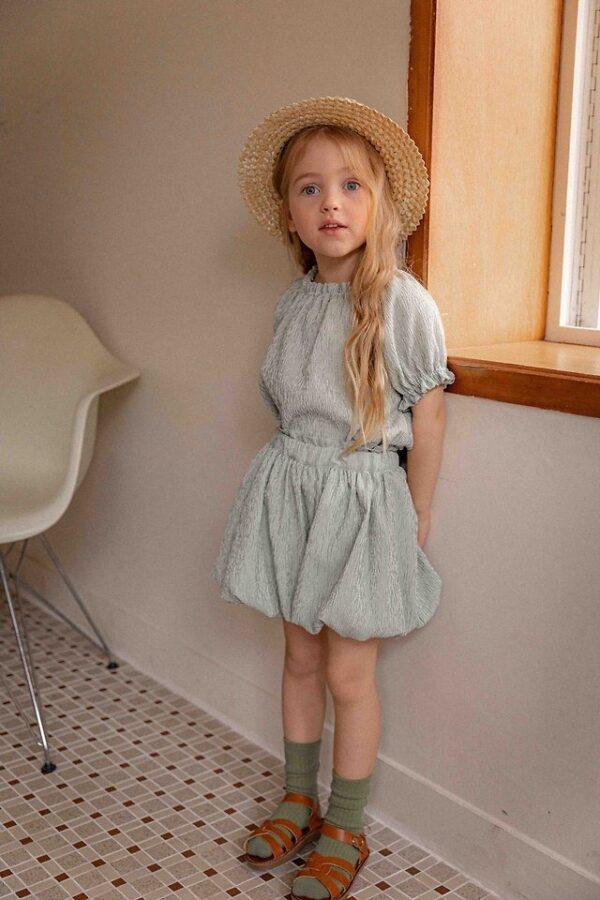 98EA72D2-94AA-47D3-B467-17C8F8F46D42 〖預購〗漫步塞納河褶邊上衣