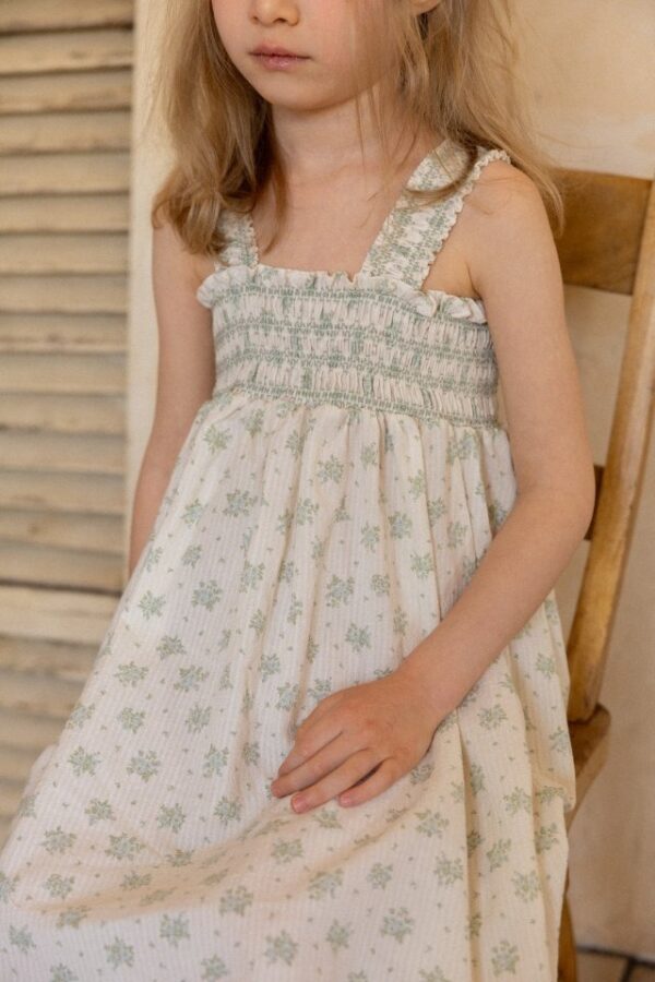 9CEB4078-19F6-48C4-A9F6-860B77F9FE08 〖預購〗織感褶皺洋裝