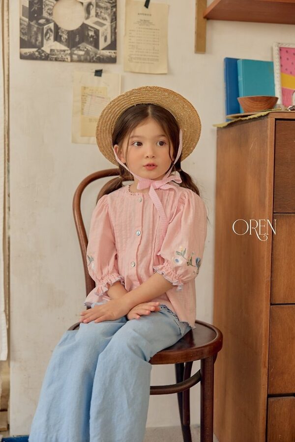 9FDD2E4C-8642-476A-87A5-C3A1D111B5C5 〖預購〗晨間小花拓印上衣