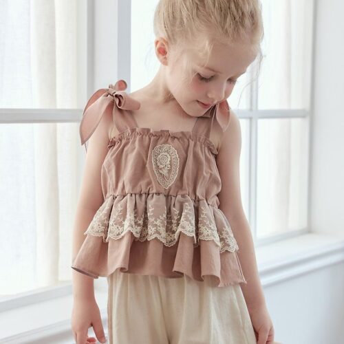 AB86A16B-A130-4DD0-B477-40C9103C0BA6 〖預購〗蝴蝶結細肩上衣