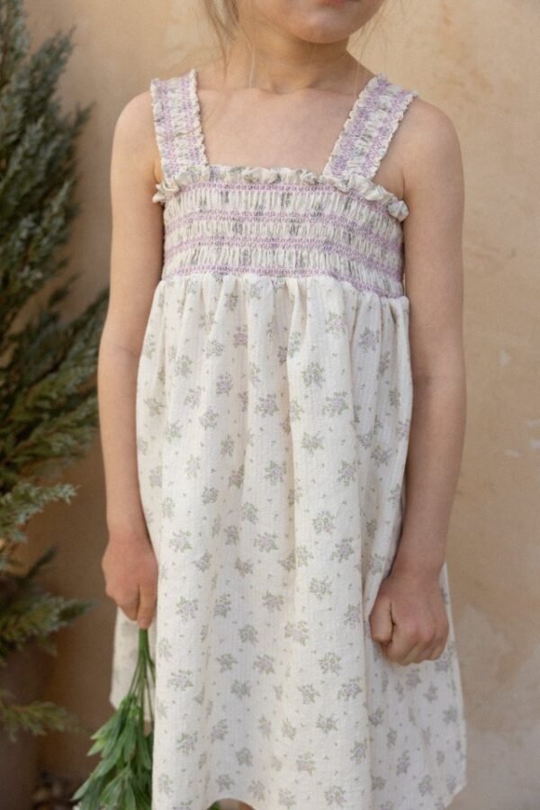 BB82376A-7CA2-4E9B-966C-F8F338F86AE6 〖預購〗織感褶皺洋裝