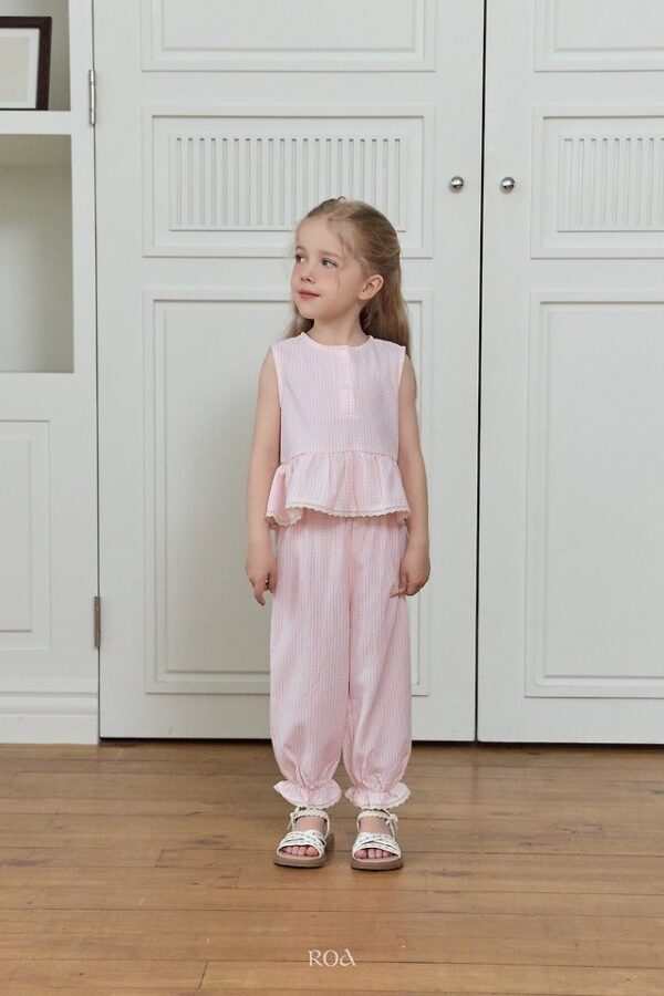 BF35F39D-64CC-4163-85F2-4F45CC85AFE2 〖預購〗奶茶格紋套裝