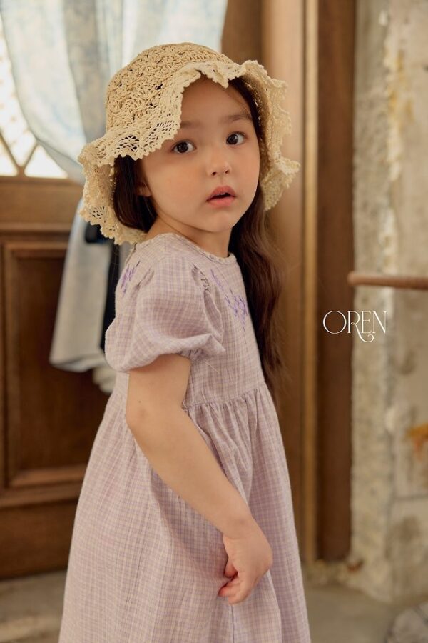 C67D7CA4-F85E-49C7-953A-C5063953C862 〖預購〗膠卷餘片碎花連身裙