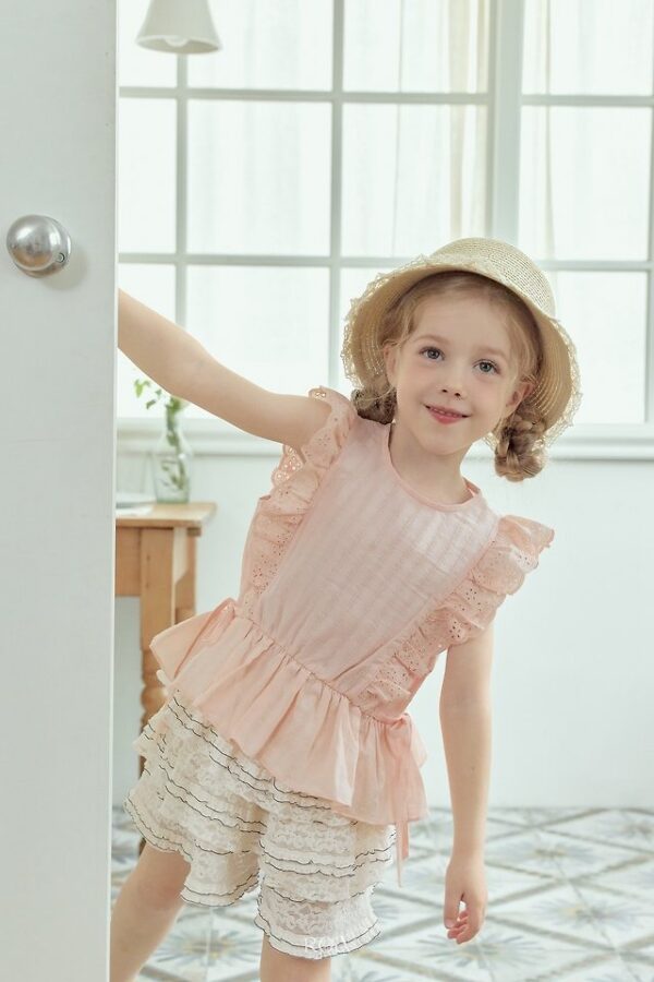 C8248CE8-3A06-4BE4-8B70-F7CD6D6B72E8 〖預購〗羽感抓皺綁帶上衣