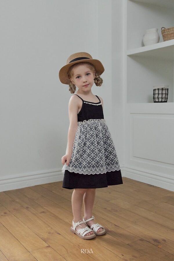 C8CC8560-1CB1-4ABD-B008-B2E58F44A6C7 〖預購〗層次拼接洋裝