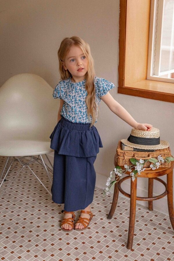 CC95A55C-64C4-48DC-8B67-E44A9D1709B3 〖預購〗塞納晨光輕盈透氣上衣