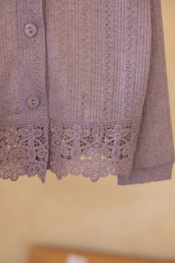 D034155C-75A7-4D7A-B5C0-EF9CB84AFC07 〖預購〗艾琳柔霧針織衫