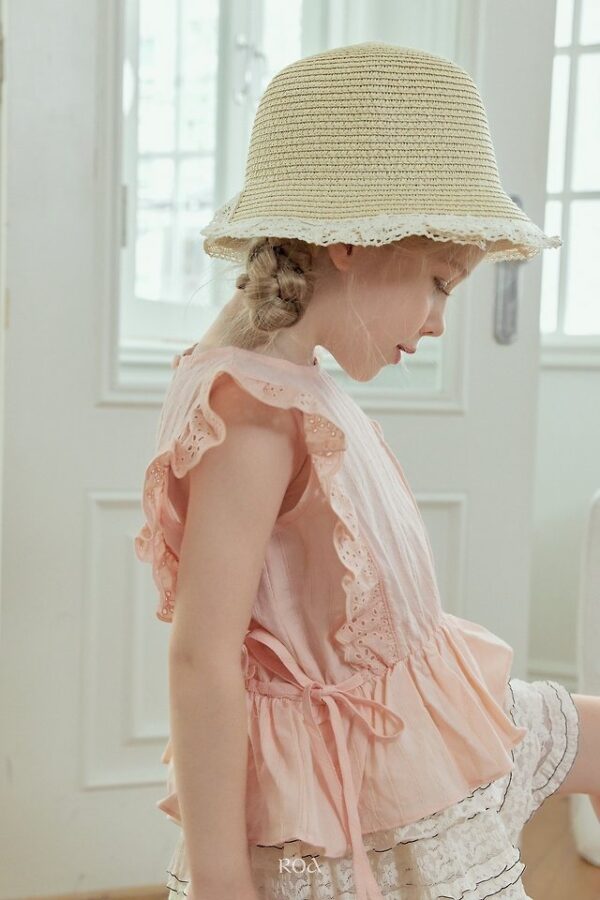 D5CDD9F6-2875-4DD3-A152-A9084E87A693 〖預購〗羽感抓皺綁帶上衣