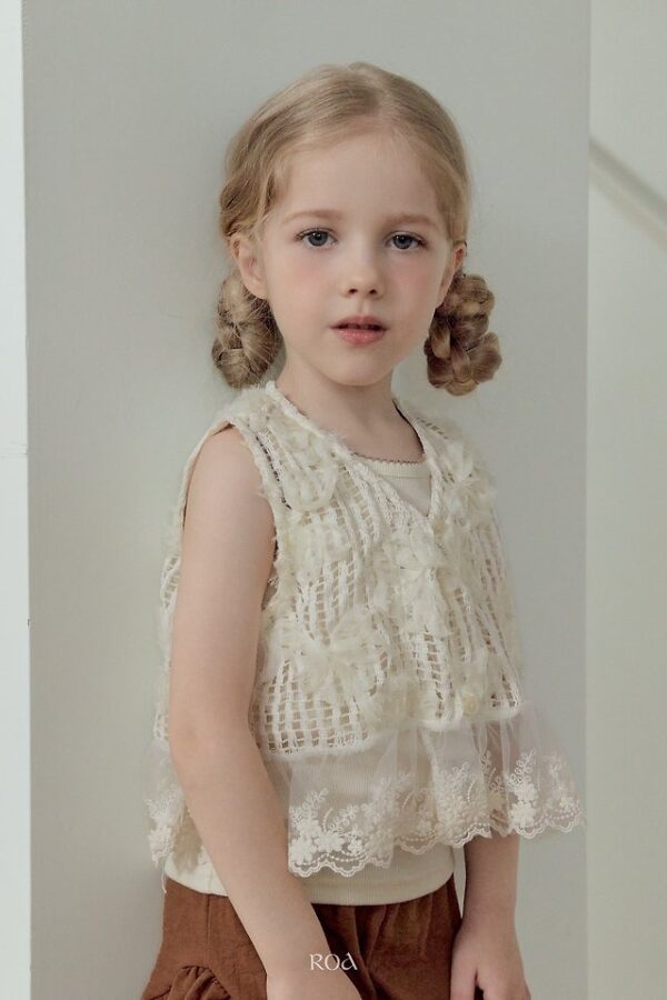 DE6E1890-B6C9-4C24-808D-DCA0E72B6EB2 〖預購〗蕾絲透紗背心