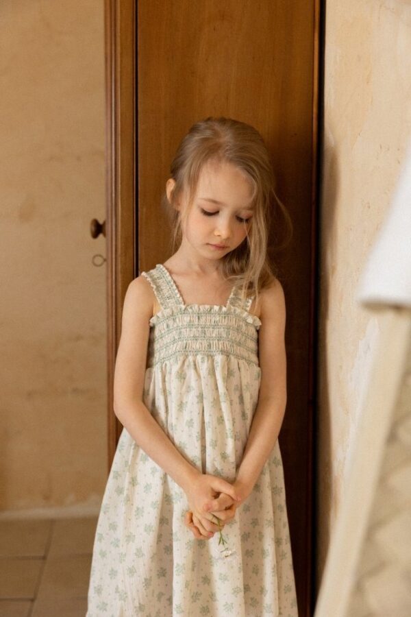 E8EF1A88-1354-4282-A415-AC109F5253E3 〖預購〗織感褶皺洋裝